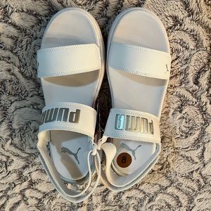 **SOLD** Womens PUMA Sandals